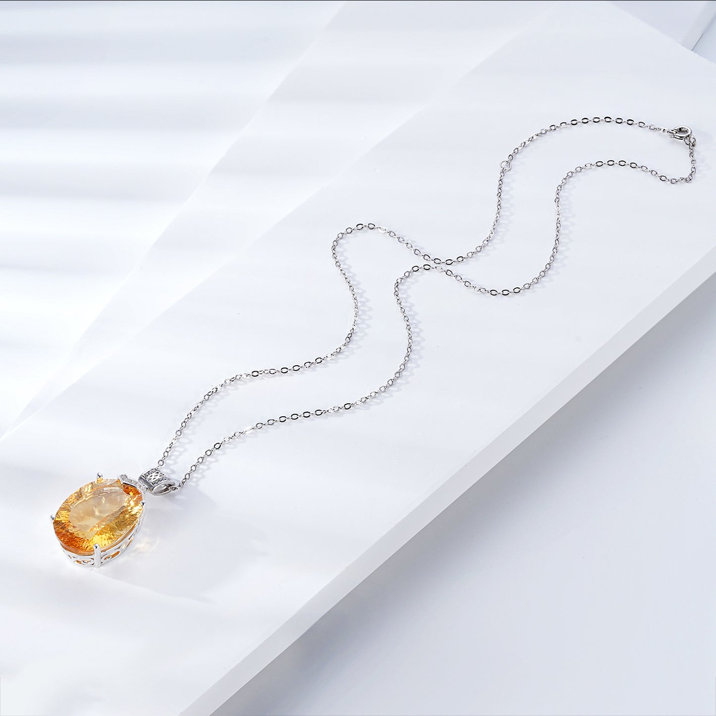 ELARÉ Celeste Necklace
