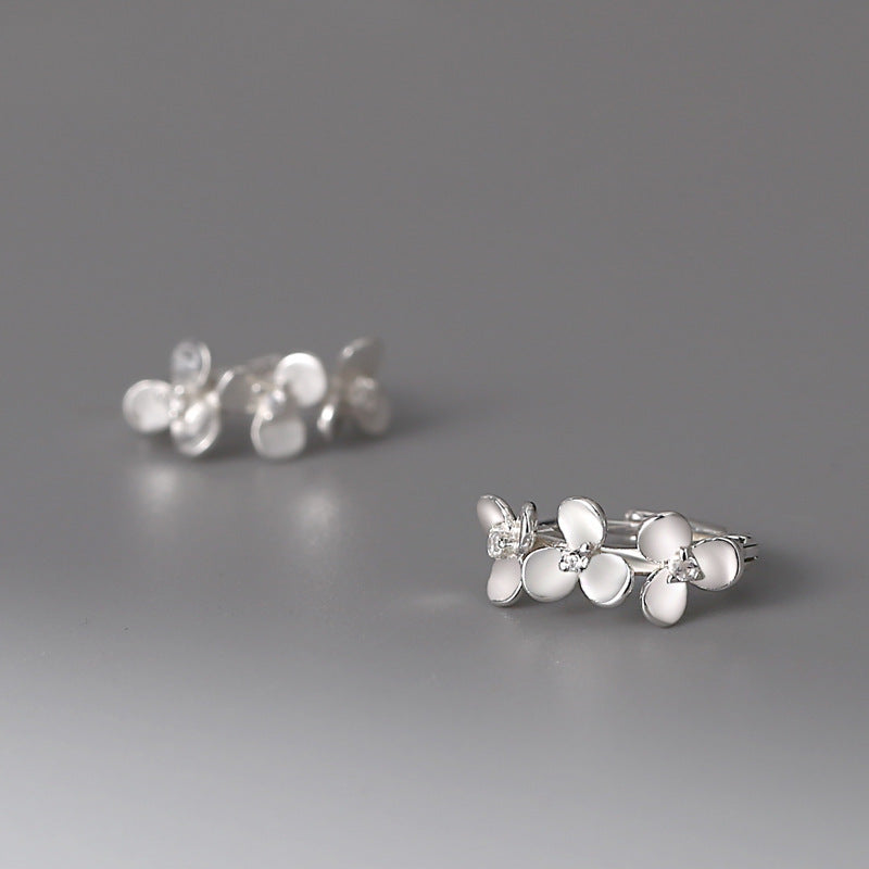 Blossom Silver Earrings by ELARÉ – Elegant Silver Earrings in Floral Motif