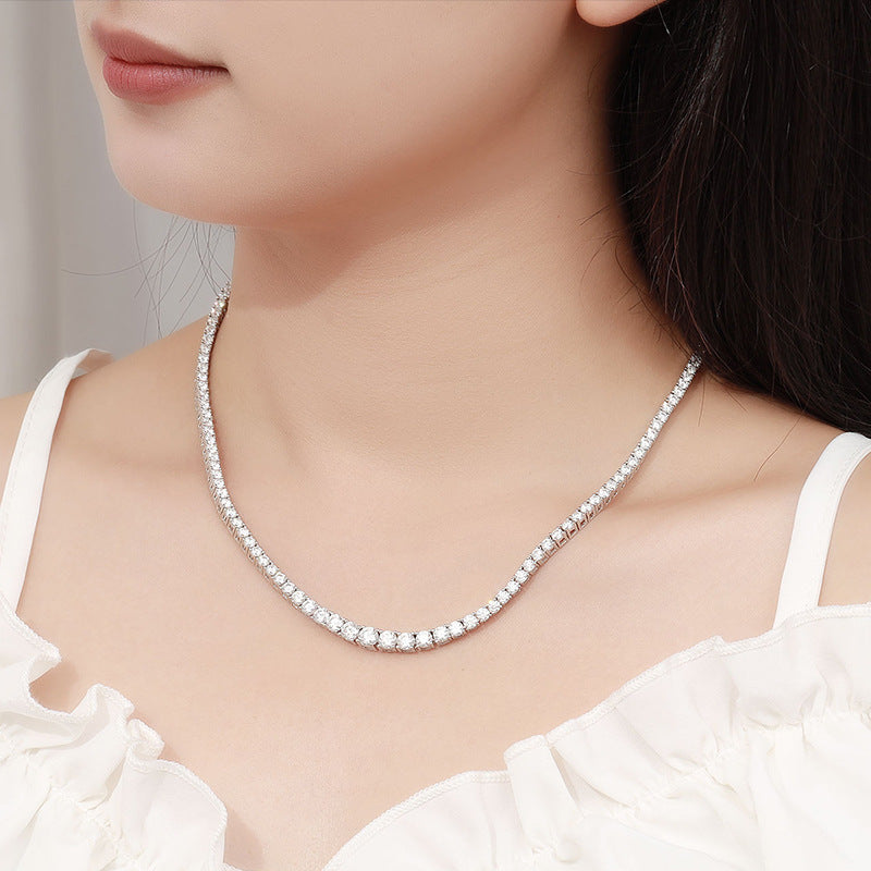 ELARÉ Éclat Bleu Necklace – Sterling Silver Necklace with Blue Moissanite