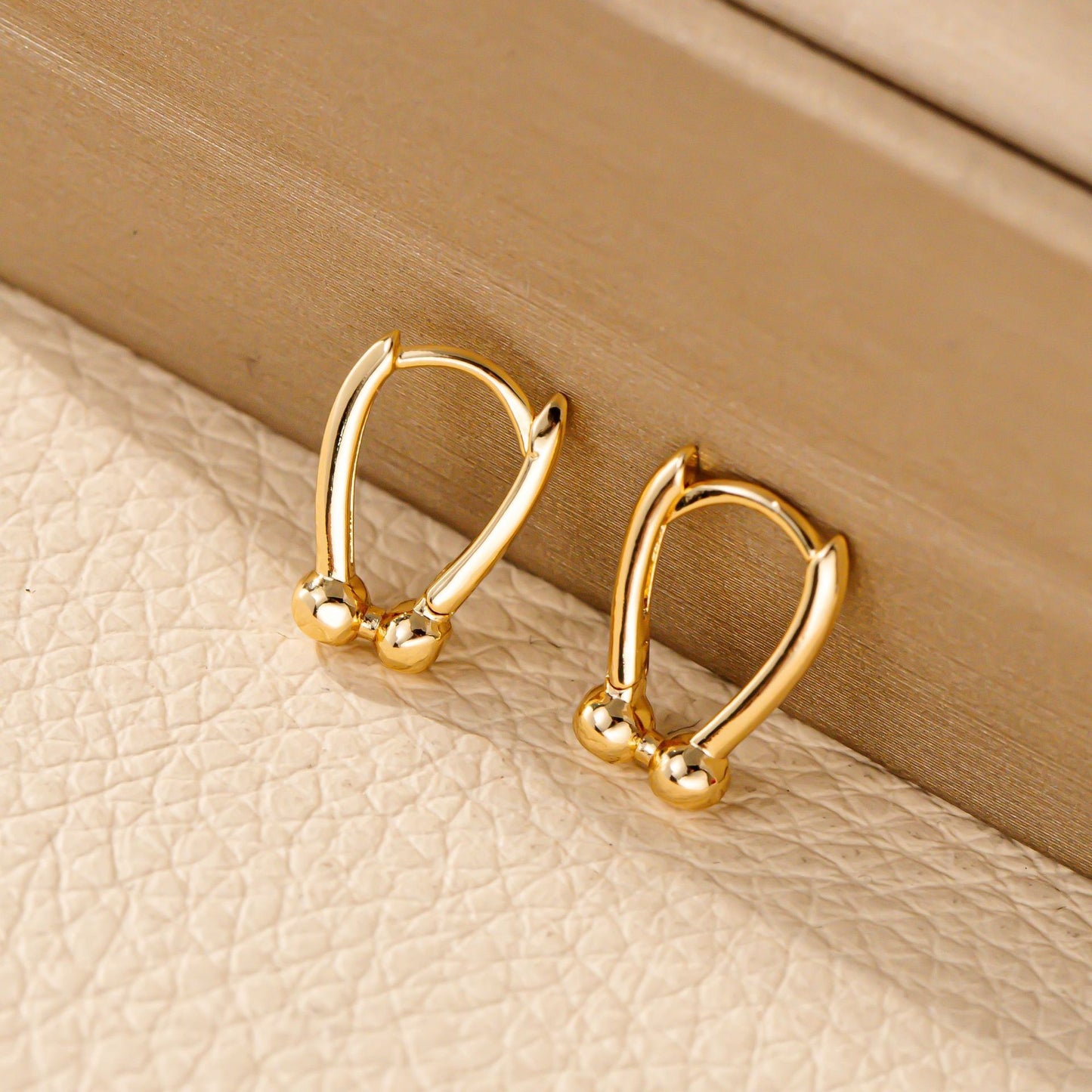 Lucky Loop Earrings – Silver Jewelry by ELARÉ in Loop Style