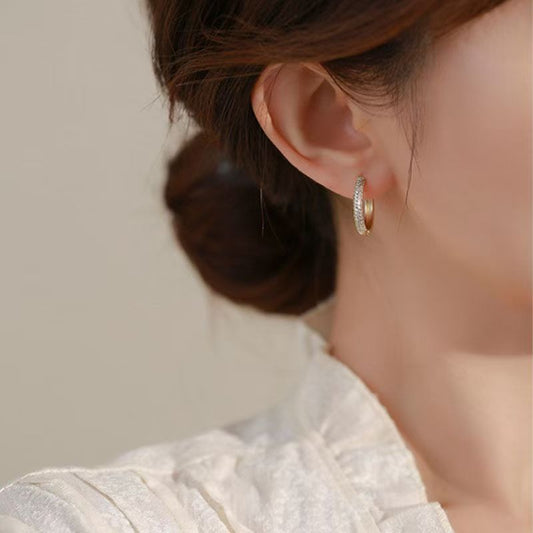 Luxe Spark Earrings by ELARÉ – Elegant Silver Earrings with Zircon