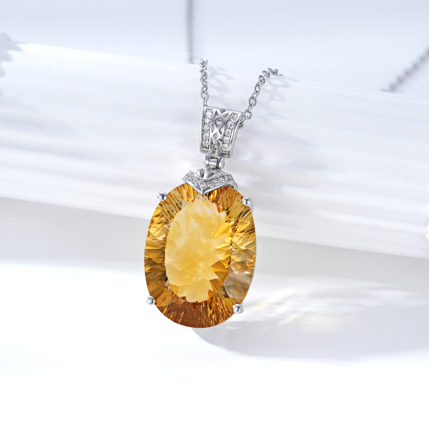 ELARÉ Celeste Necklace