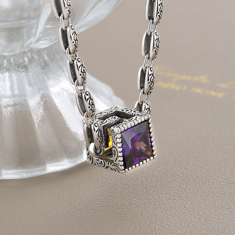 ELARÉ Verité Cube Necklace – Premium Jewelry with Silver Cube