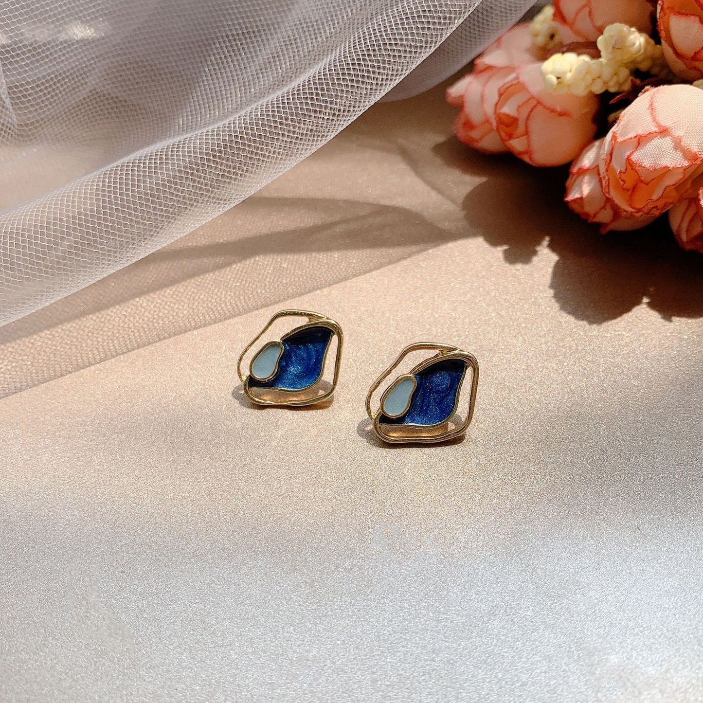 Silver Stud Essentials by ELARÉ – Elegant Silver Stud Jewelry